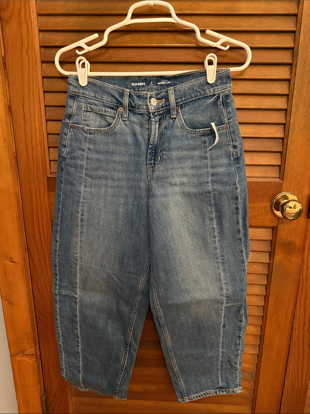 Old Navy High Rise Barrel Jeans in Blue Wash
